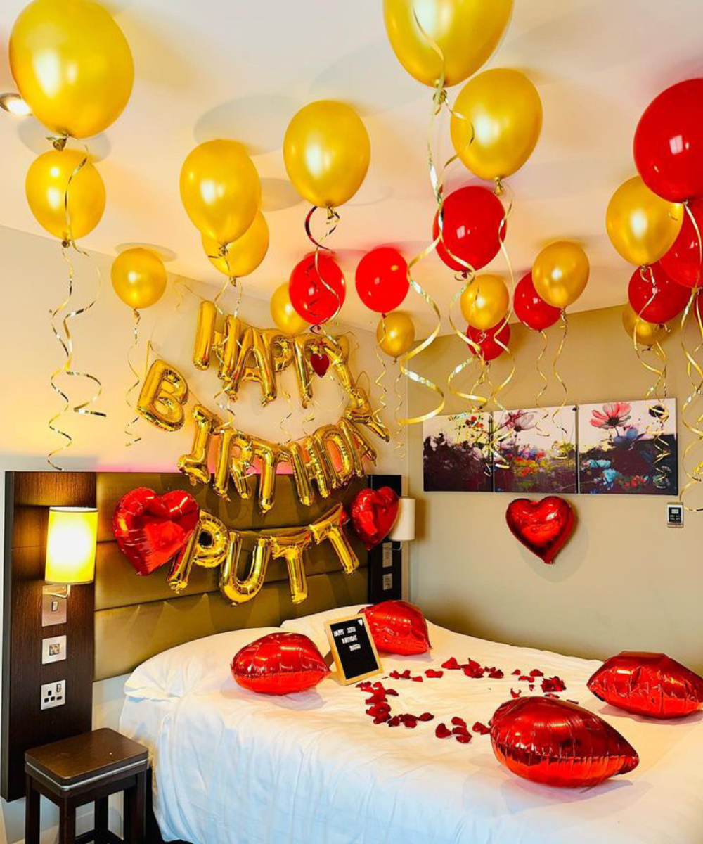 Heart foil balloons